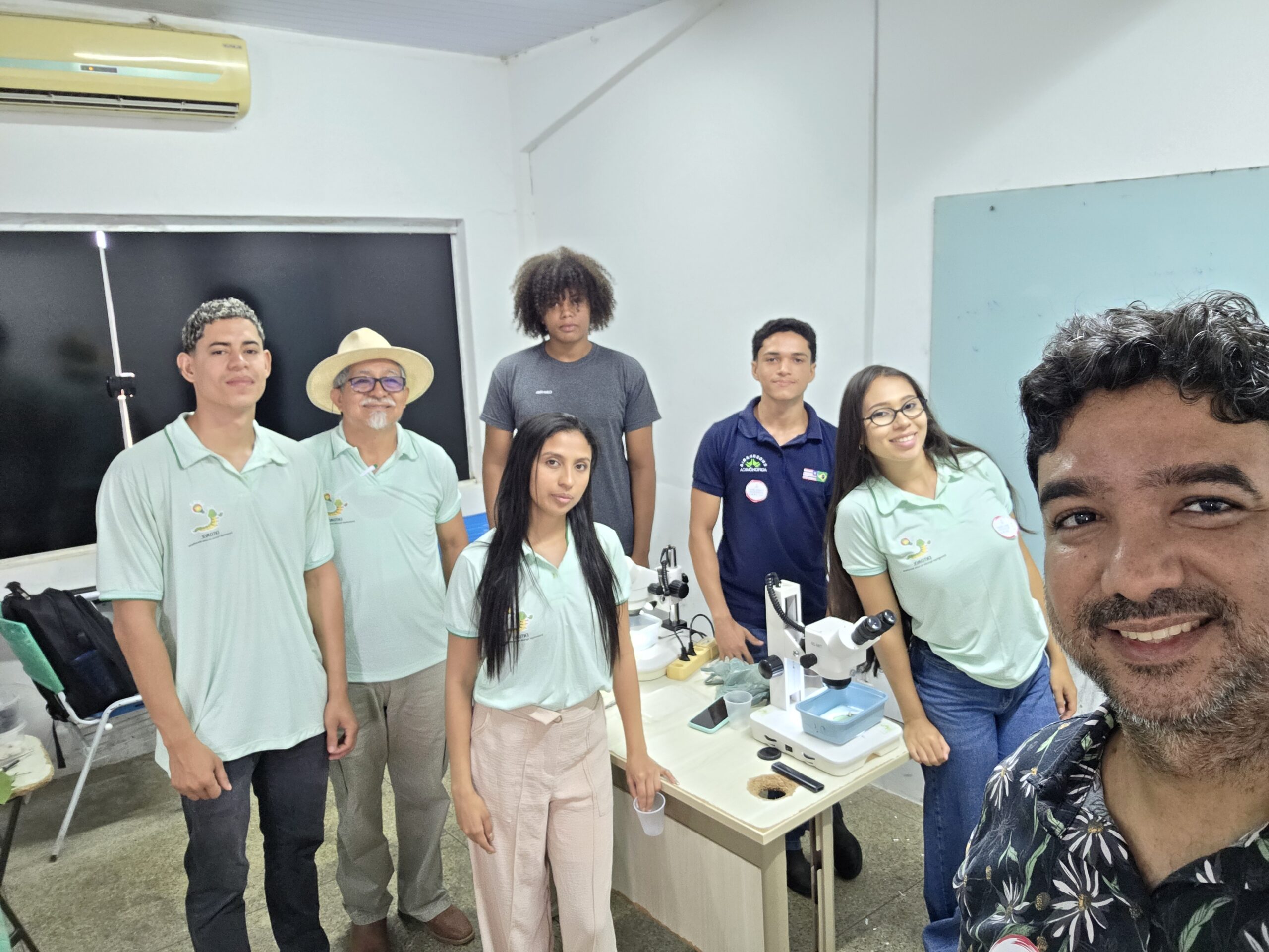 Pesquisa, formação e divulgação científica do ENTOMOL